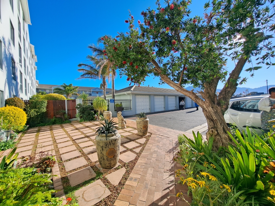 1 Bedroom Property for Sale in Strand North Western Cape